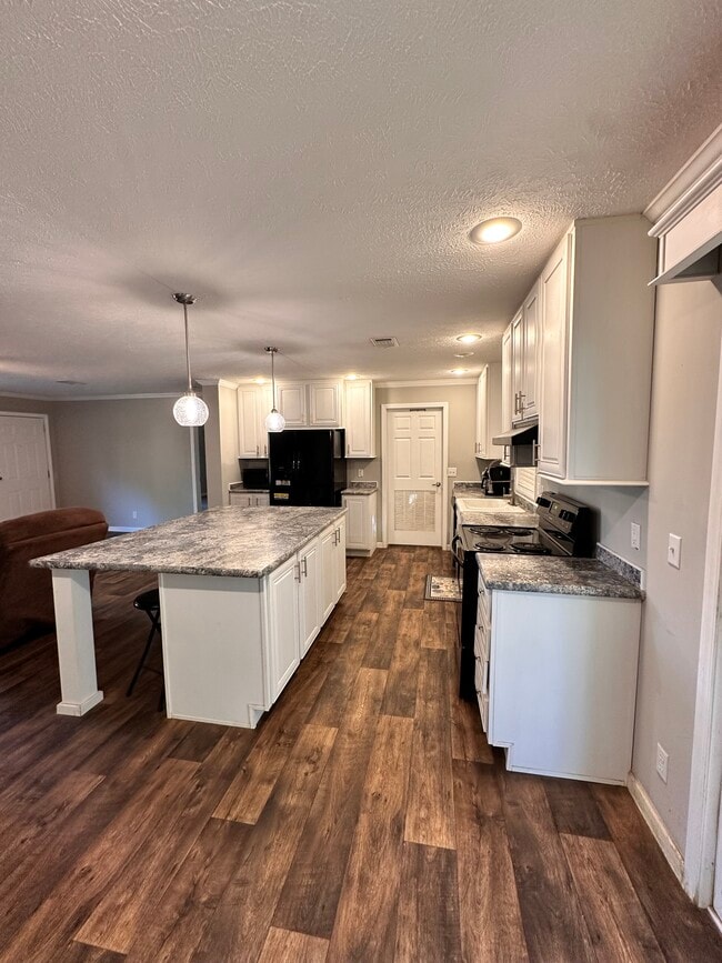 Photo - 253 Old Mobile Hwy