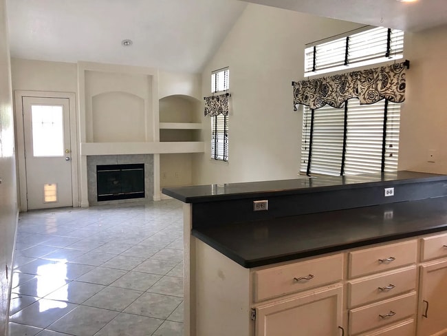 Photo - 2142 Falcon Pointe Ln