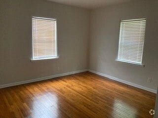 Bedroom - Brick Pointe Rental