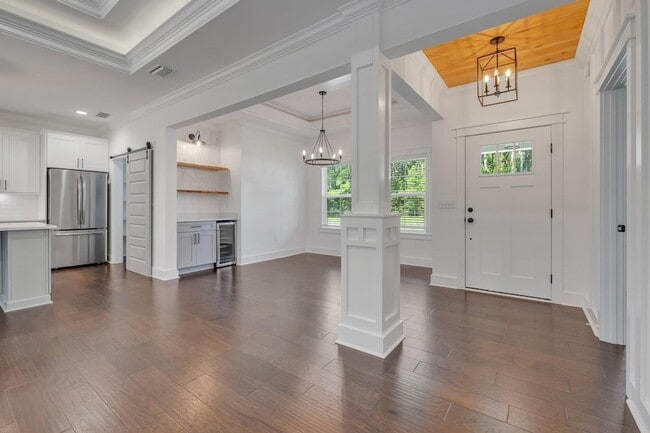 Photo - 362 Creekside Ct