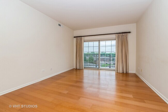 Photo - 9530 Cook Ave Unidad 607