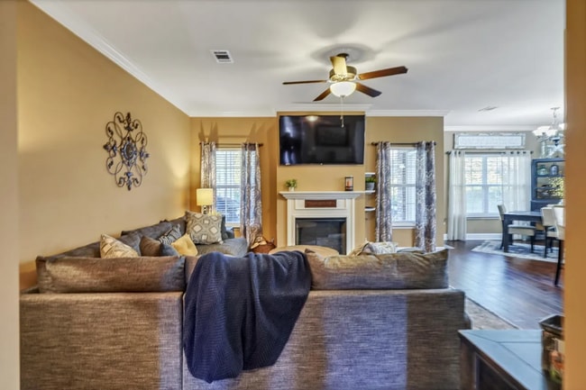 Photo - 122 Big Oaks Ln