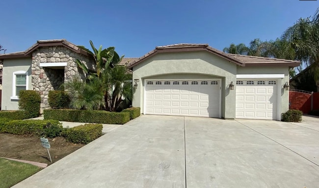 Building Photo - Executive Home for Rent – Northwest Bakersfield