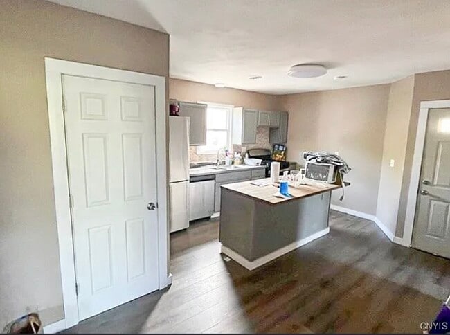 Photo - 110 N Main St Unit 110