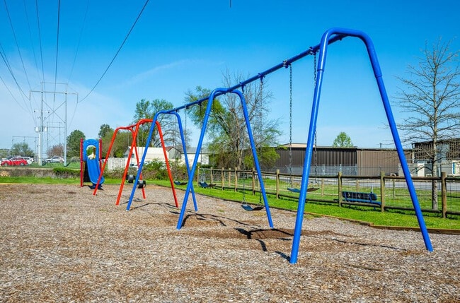 Photo - Charleston Hall