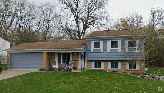 Building Photo - 243 Randall Dr Rental