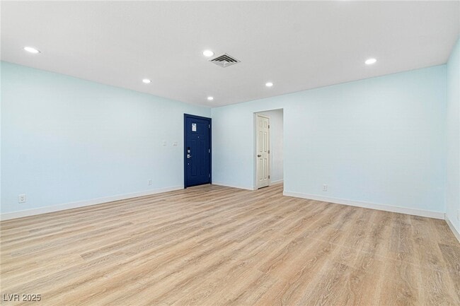 Photo - 3740 Lillo St