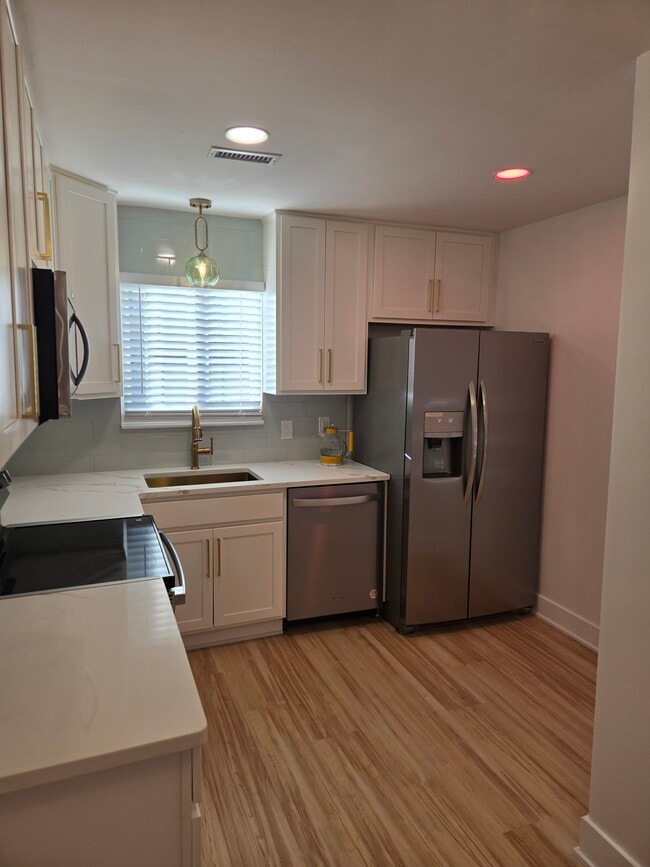 Photo - 2515 Arkansas Ave Unit B