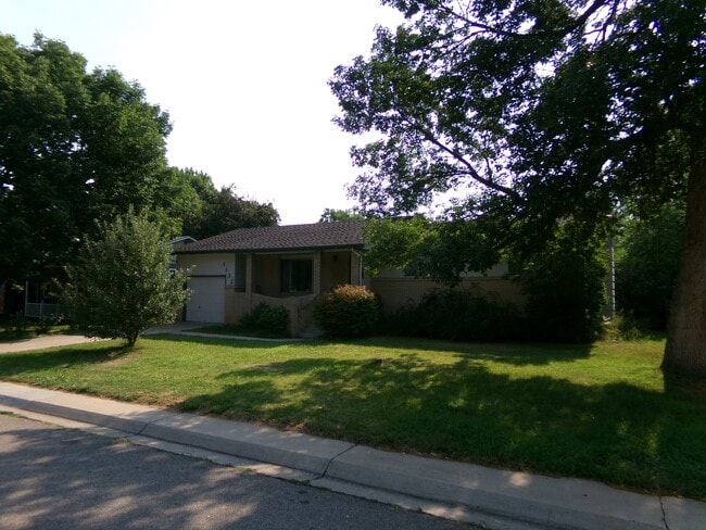 Building Photo - 1132 Ponderosa Dr Rental