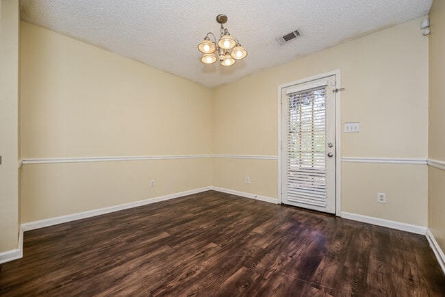 Photo - 1308 N Hampton Dr