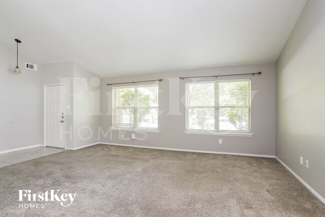3922 Maple Heights Dr
