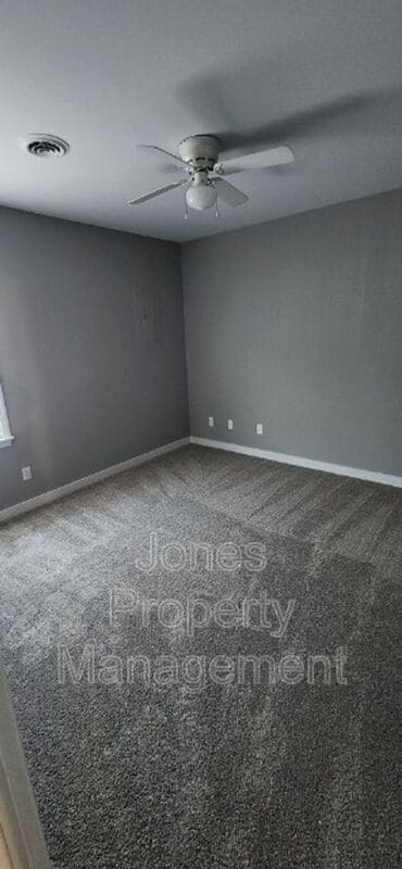 Photo - 120 W 52 Bypass Unit C-3