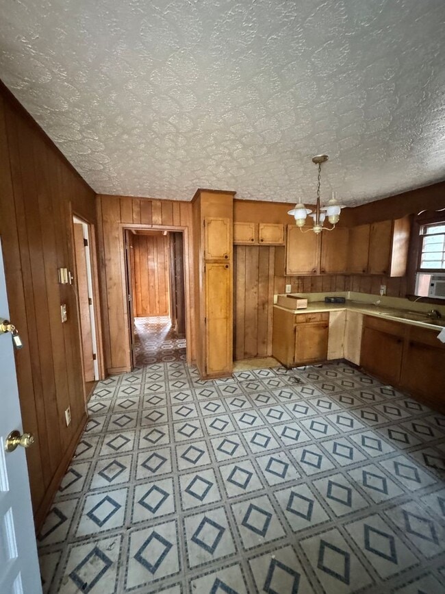 Photo - 2 bedroom / 1 office / 1 bathroom in Shelby, NC