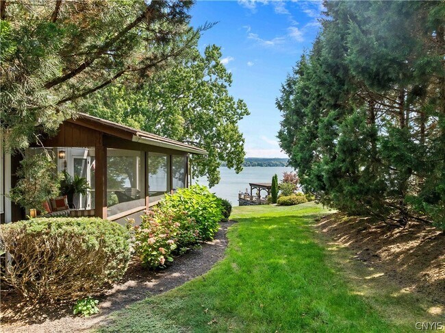3078 W Lake Rd