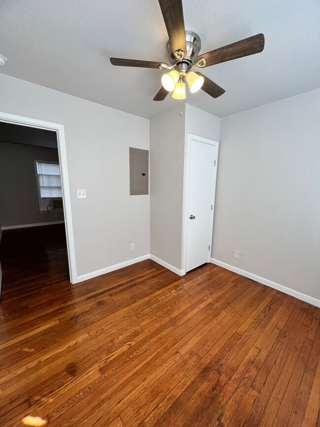 Photo - Historic District, Monticello Park Unidad B