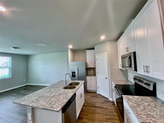 Photo - 737 Legacy Dr