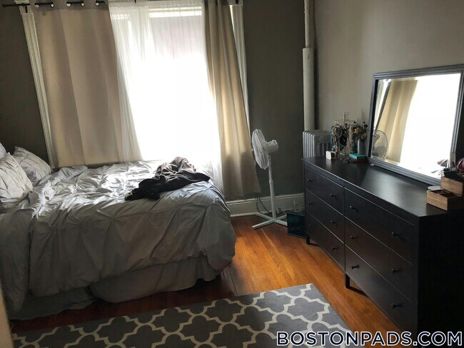 Building Photo - 116 Washington St