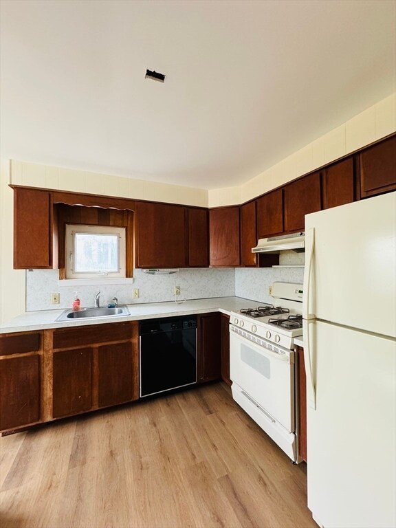 Photo - 111 Walnut St