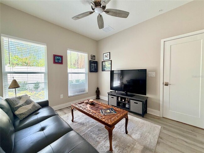 Photo - 946 Highland Ave
