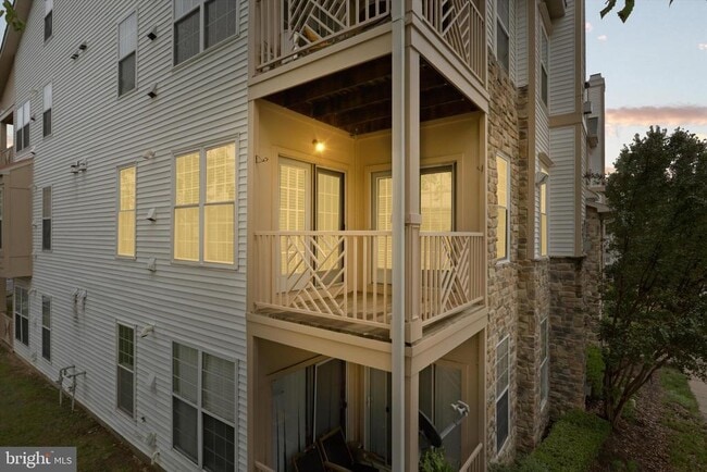 Building Photo - 5947 Founders Hill Dr Unit 201 Rental