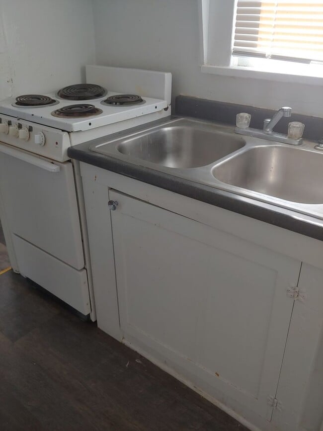 Photo - Volador Alpha, LLC-PM-019-0098-527 Unidad 527 N 8th