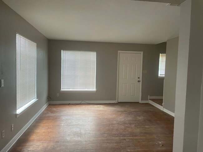 Photo - 157-159 Hubbard Unit 159