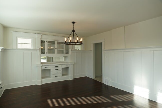 Photo - 2922 S Adams St