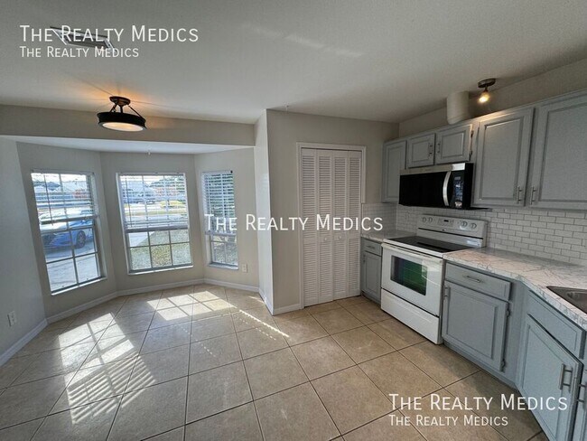 Photo - 20515 Macon Pkwy