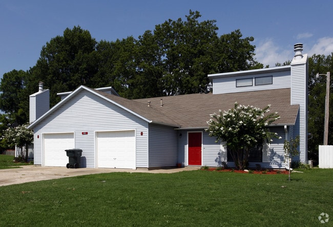Beacon Hill Townhomes - Beacon Hill Townhomes