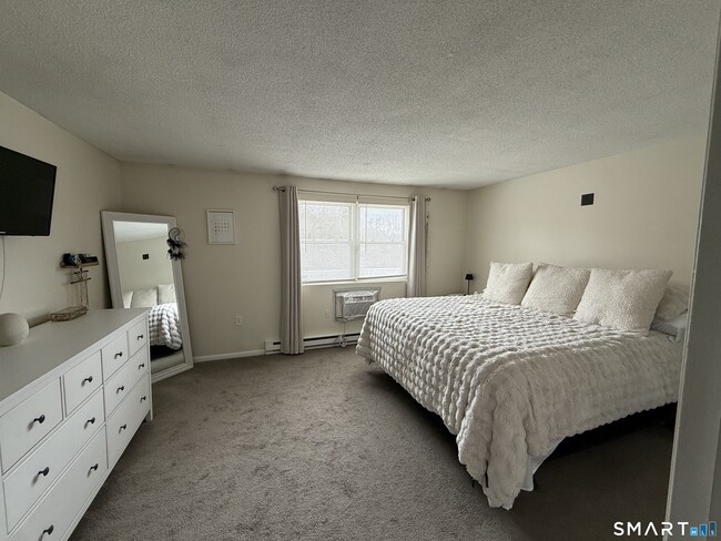 Photo - 1081 New Haven Rd Unit 2H