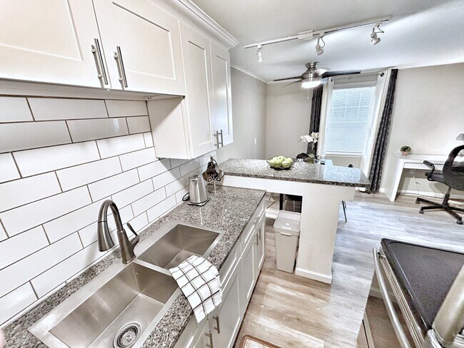 Storrs Apts