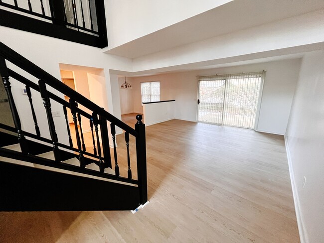 Photo - 1003 Evergreen Way