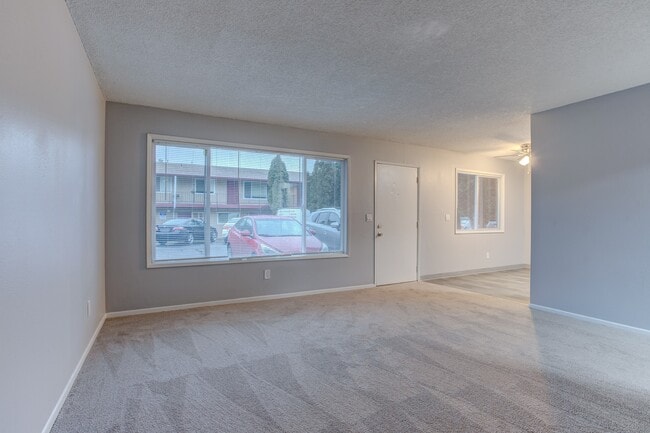 Photo - Tyee Apartments