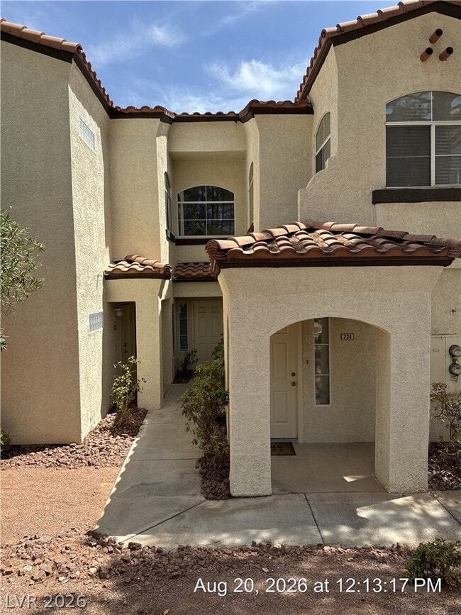 Building Photo - 2975 Bluegrass Ln Unit 721