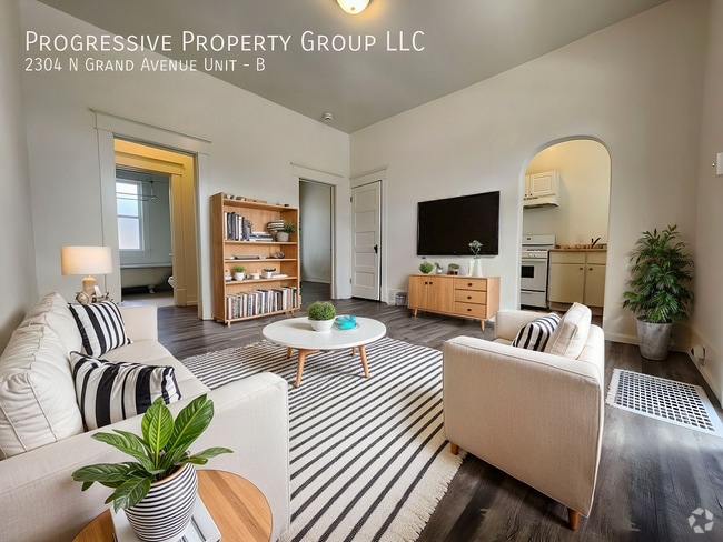 Building Photo - 2304 N Grand Ave Unit 2304NG-B Rental