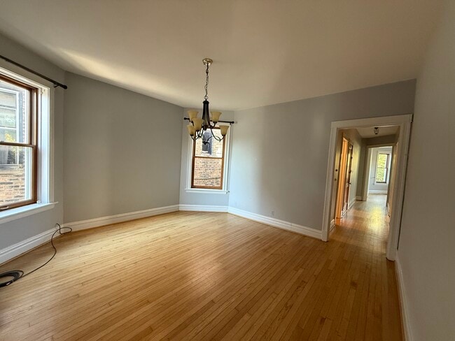 Dining Room - 1311 W Cornelia Ave Unit #3