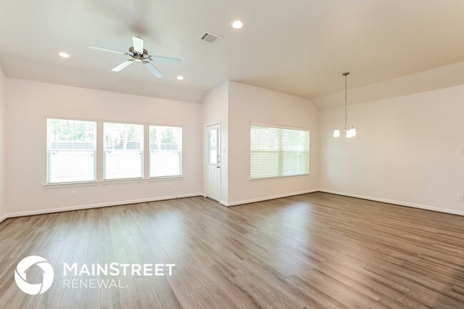 Photo - 17686 Cedar Crst Dr