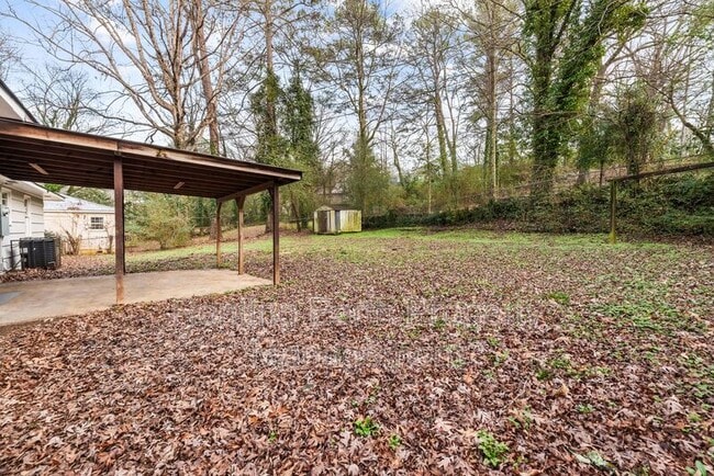 Photo - 221 Lawson Rd