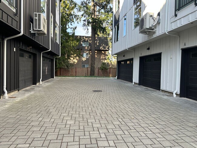 Photo - Bitter Lake 3 Bed/3.5 Townhouse with Everything