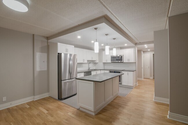 Photo - 4800 Maisonneuve Blvd W Unit 306
