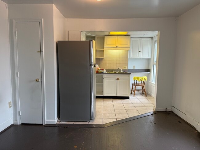 Photo - 703 2nd St Unit APT B