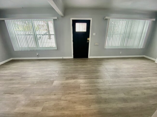 Photo - 2429 Mary Ave