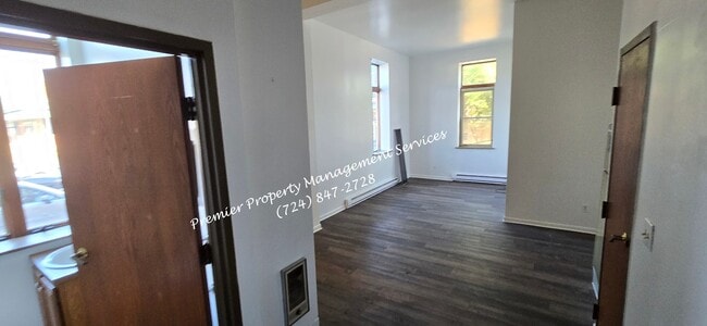 Photo - 518 W Cunningham St Unit 4