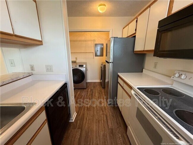 Photo - 300 Waterdown Dr