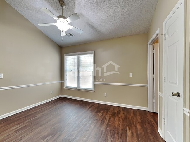 Photo - 4408 Eagle Rock Rd