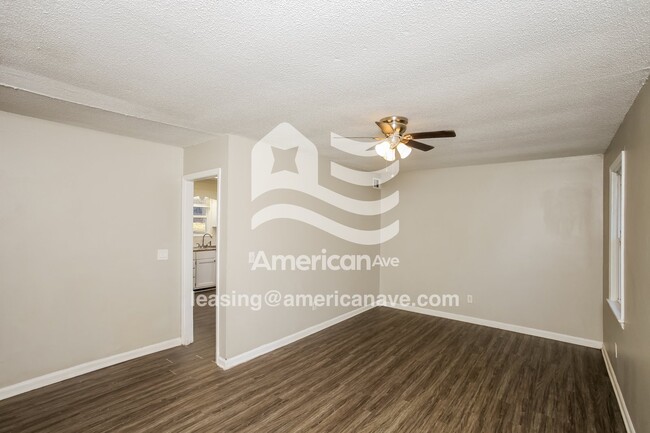 Photo - 4815 Barony Dr