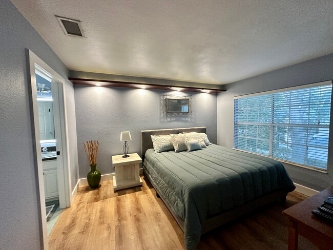 Photo - 13703 Richmond Park Dr N Unit 2808