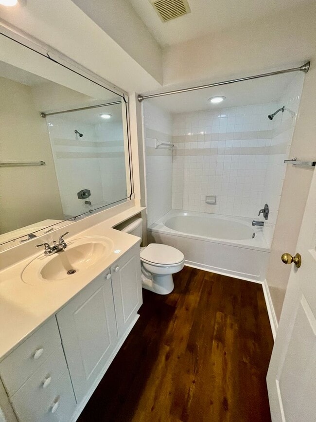 Photo - 828 Amelia Lakes Unit 828