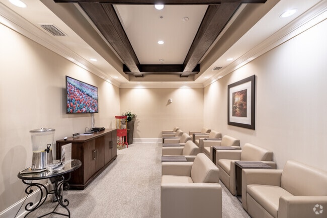 Centro de medios - Sandalwood Village