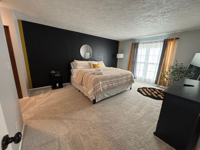 Photo - 1494 Sanzon Dr